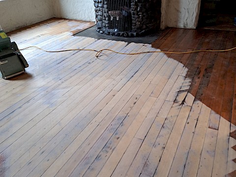 Bar Pitch Pine Floor